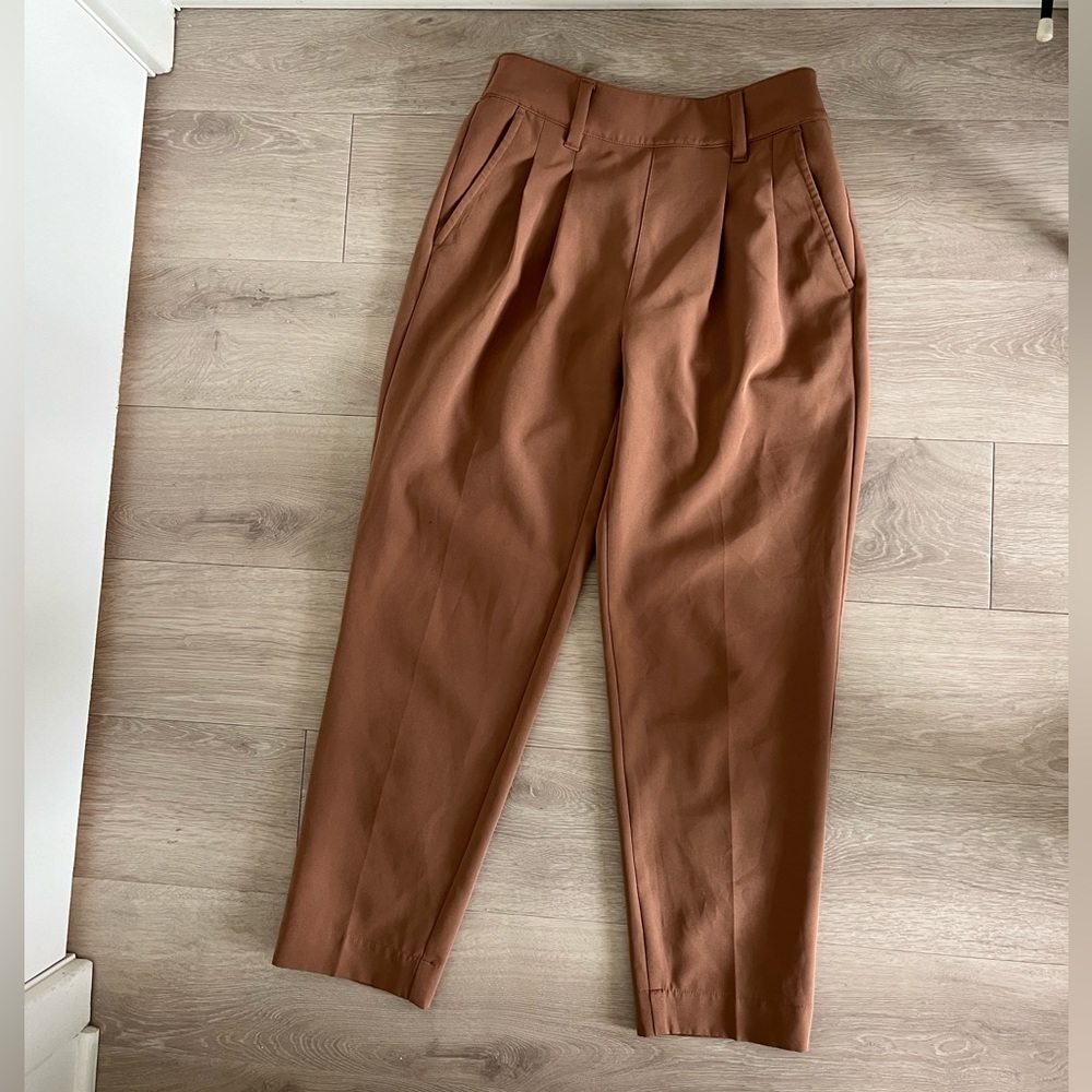 Tan LOFT Tapered Leg Pants — XSP